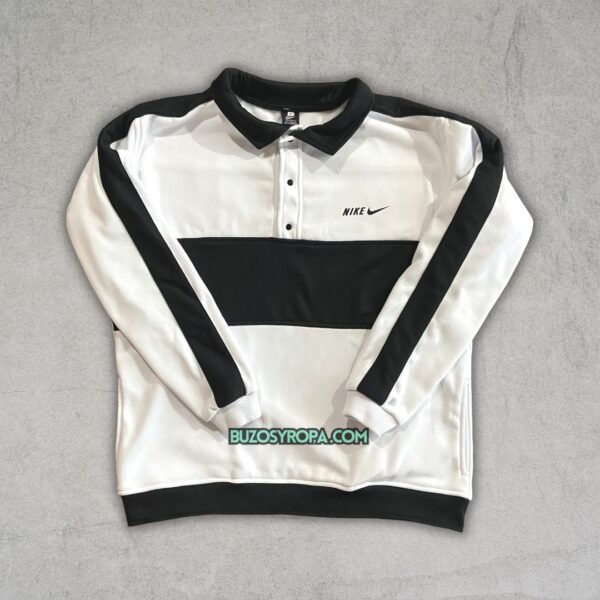Buzo con cuello polo
