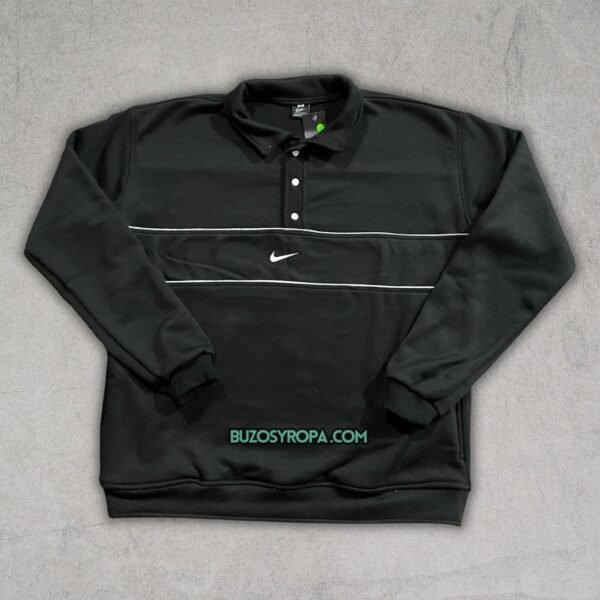Buzo con cuello polo